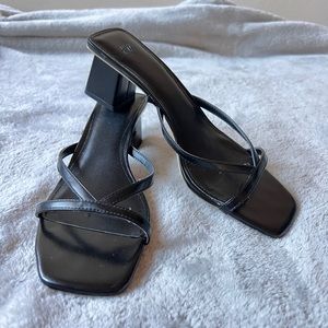 H&M black heeled flip flop sandal. Size 7.